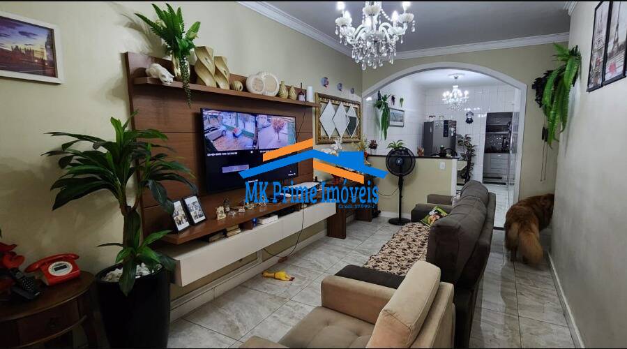 Casa à venda com 4 quartos, 140m² - Foto 2