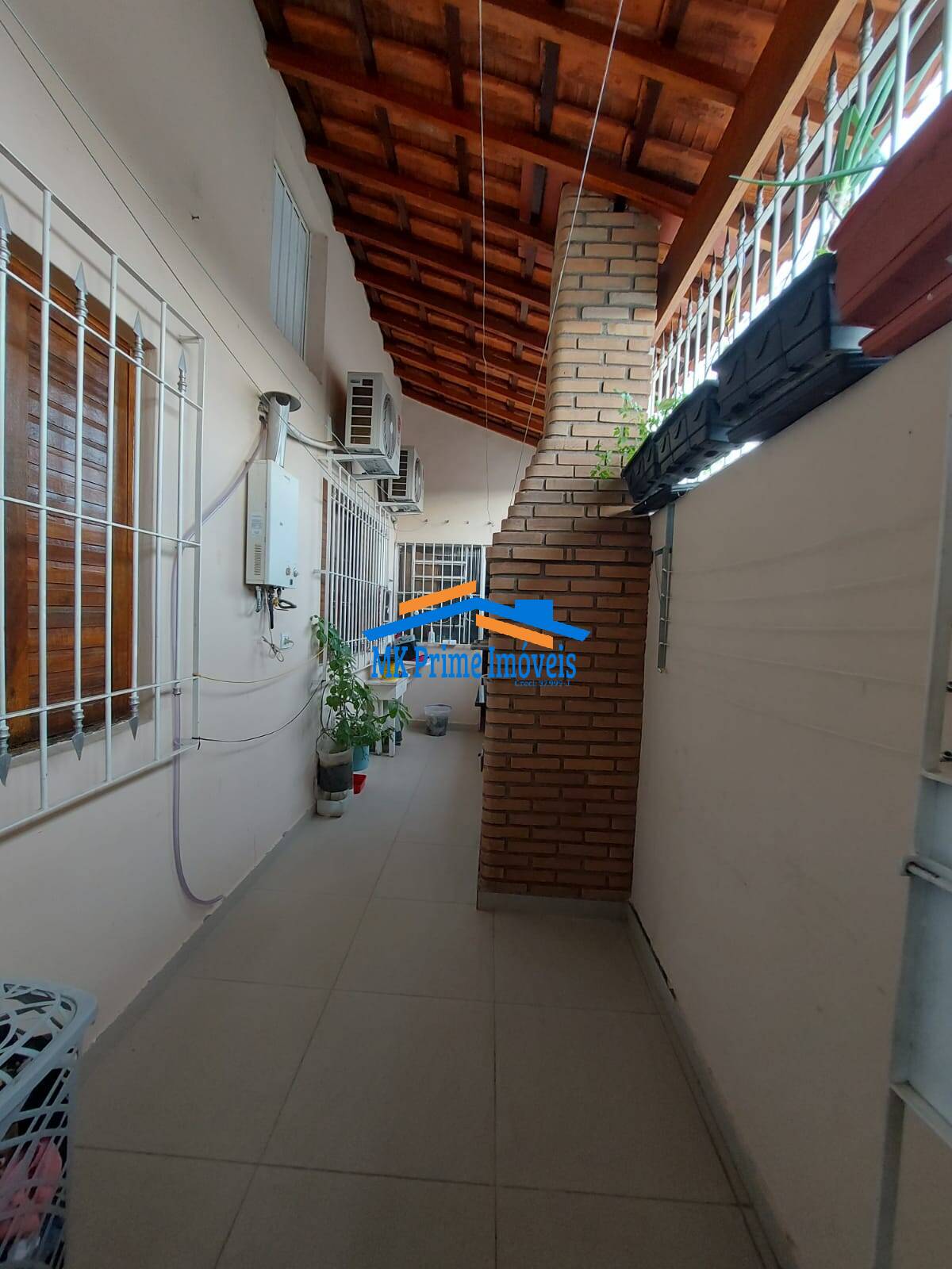 Casa à venda com 3 quartos, 170m² - Foto 8