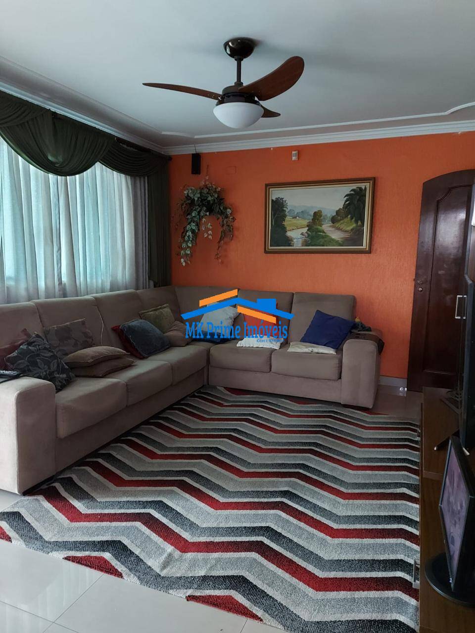 Casa à venda com 3 quartos, 170m² - Foto 2