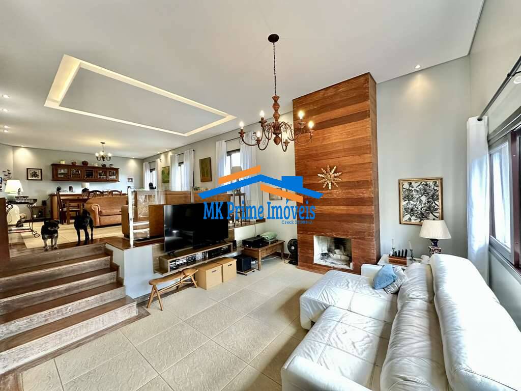 Casa de Condomínio à venda com 3 quartos, 330m² - Foto 1