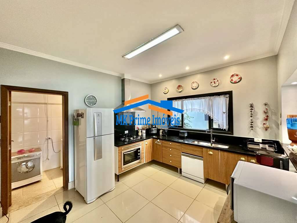 Casa de Condomínio à venda com 3 quartos, 330m² - Foto 18