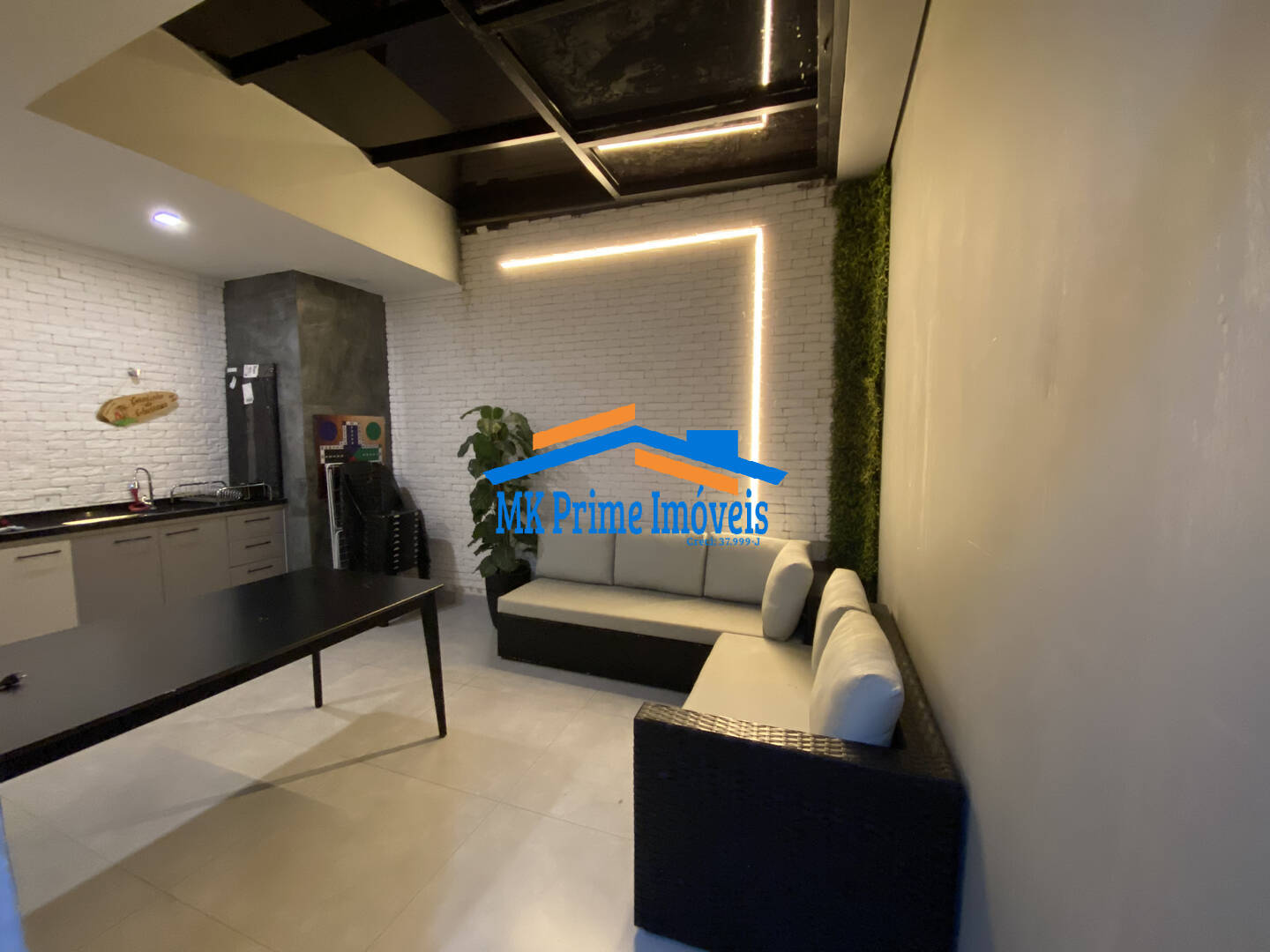 Casa à venda com 3 quartos, 180m² - Foto 3