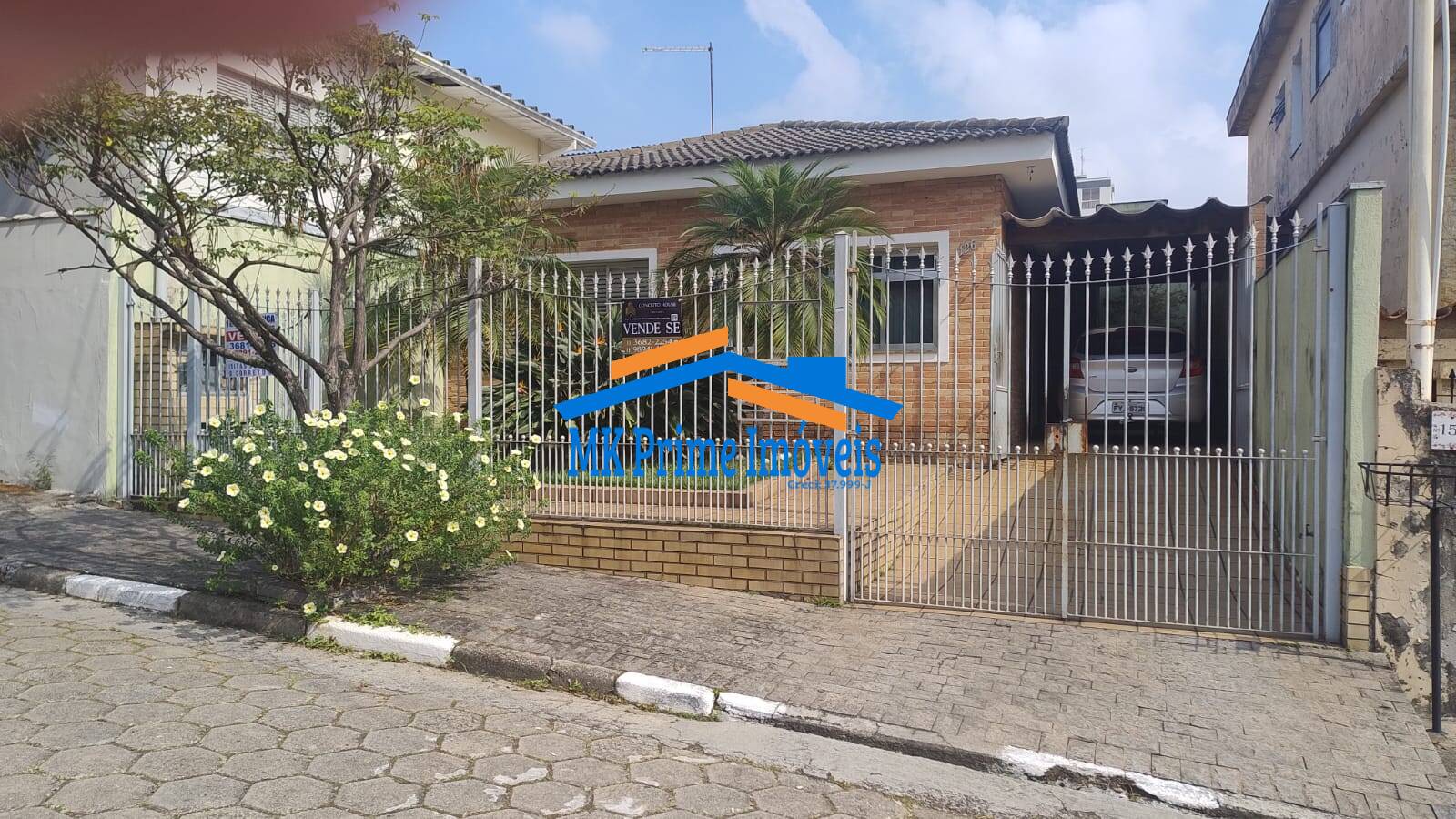 Casa à venda com 4 quartos, 190m² - Foto 1