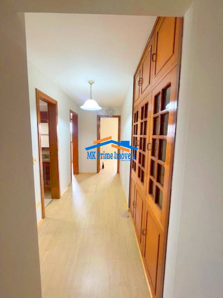 Apartamento para alugar com 4 quartos, 160m² - Foto 1