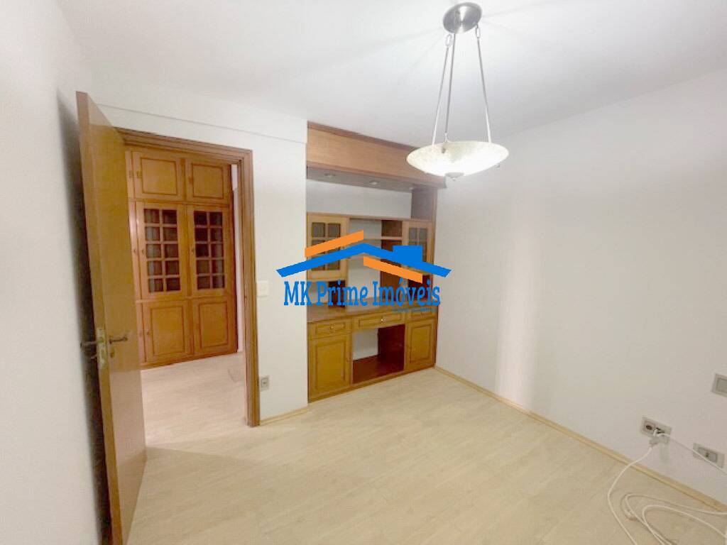 Apartamento para alugar com 4 quartos, 160m² - Foto 12