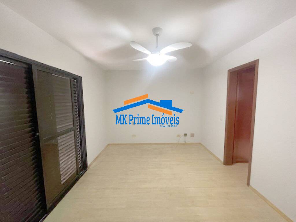 Apartamento para alugar com 4 quartos, 160m² - Foto 20