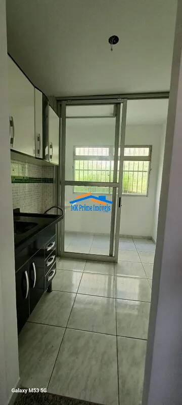 Apartamento à venda com 2 quartos, 45m² - Foto 3