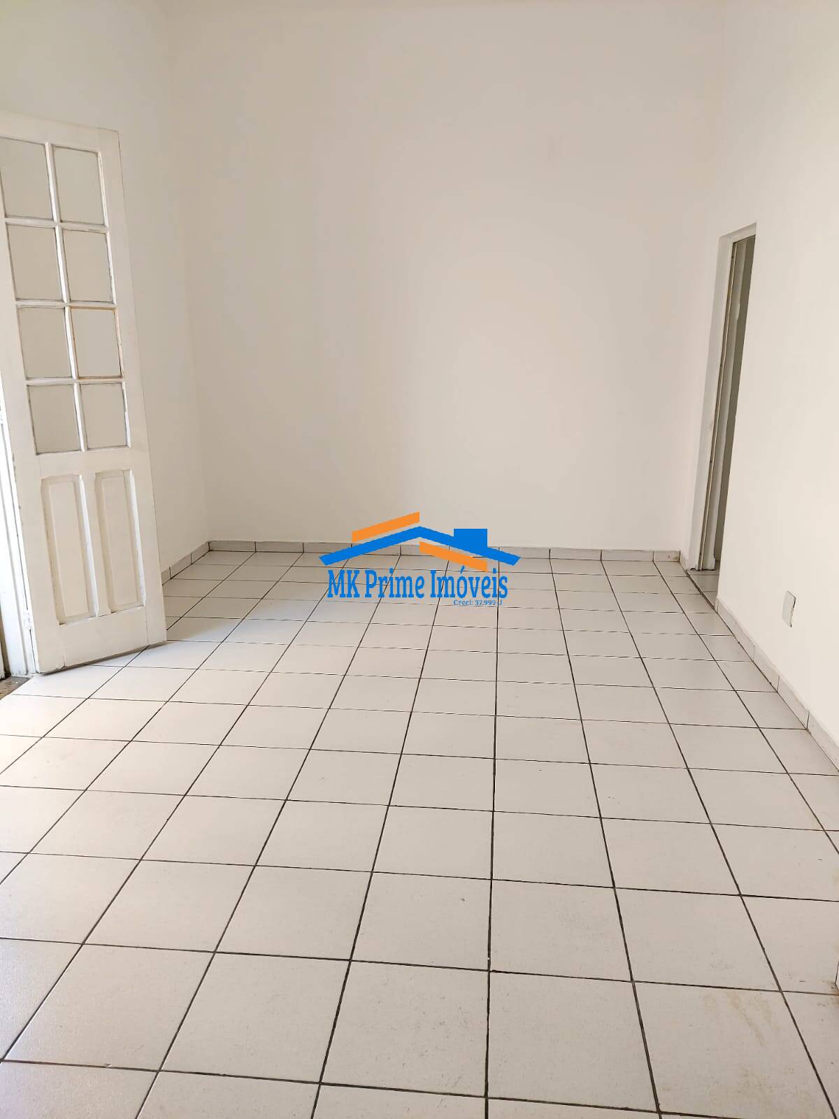 Casa para alugar com 8 quartos, 280m² - Foto 2