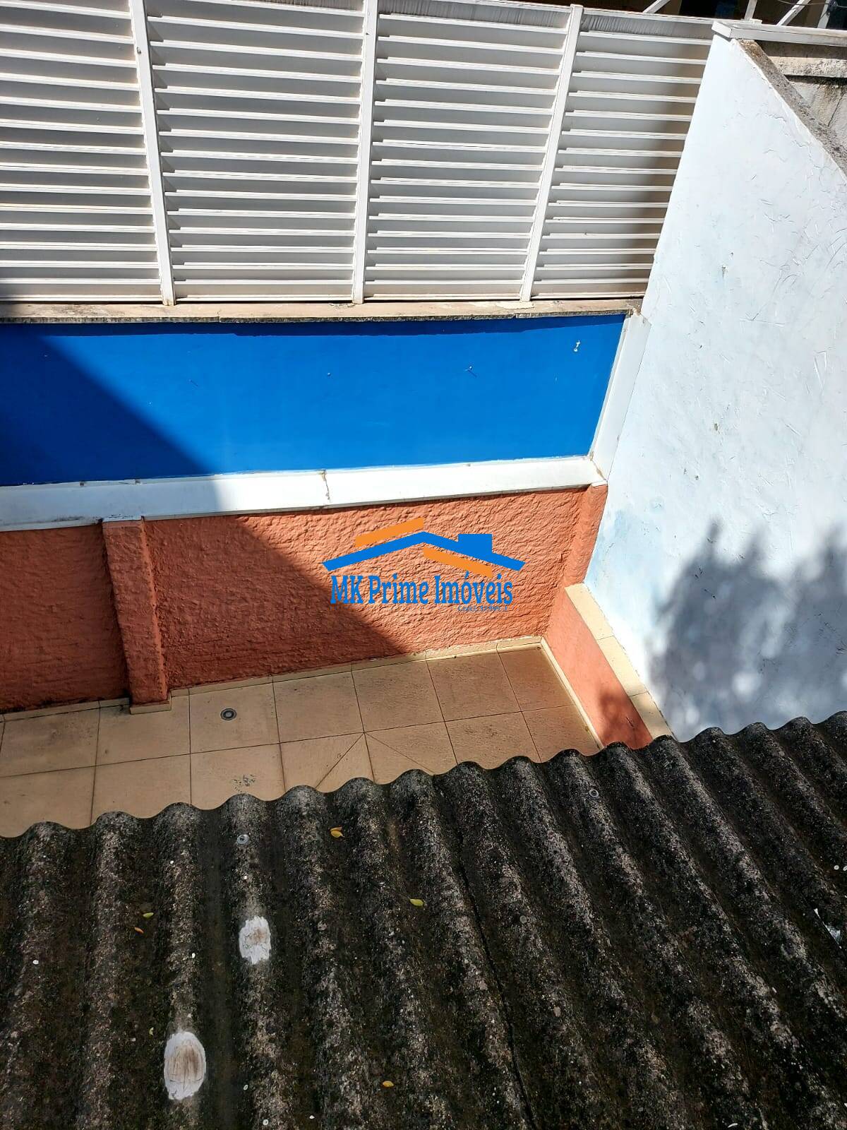 Casa para alugar com 8 quartos, 280m² - Foto 15
