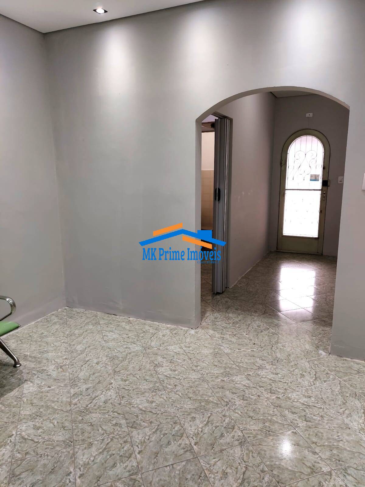 Casa para alugar com 8 quartos, 280m² - Foto 16