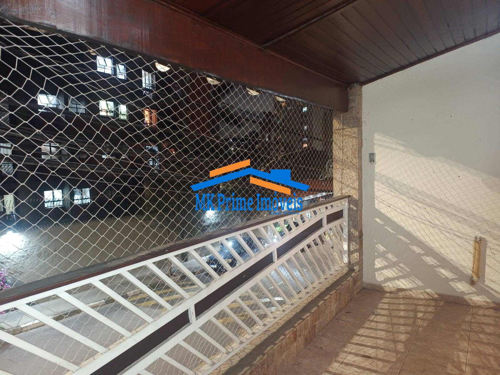 Sobrado à venda com 3 quartos, 200m² - Foto 1