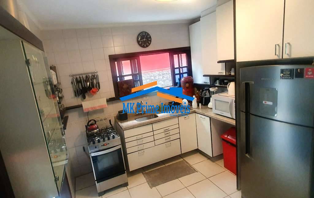 Casa de Condomínio à venda com 4 quartos, 213m² - Foto 33