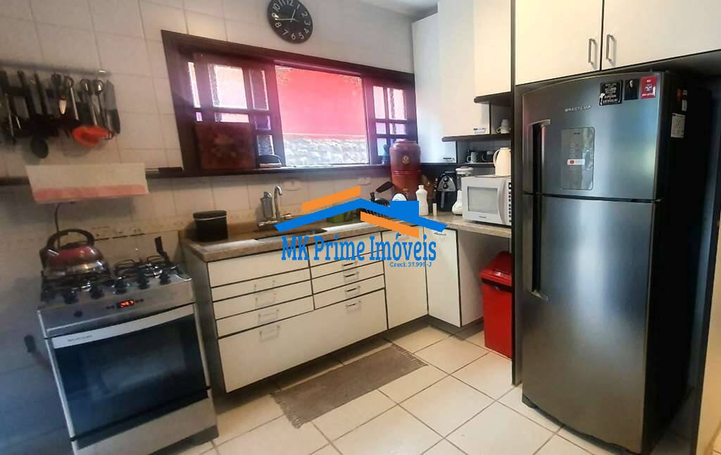 Casa de Condomínio à venda com 4 quartos, 213m² - Foto 32