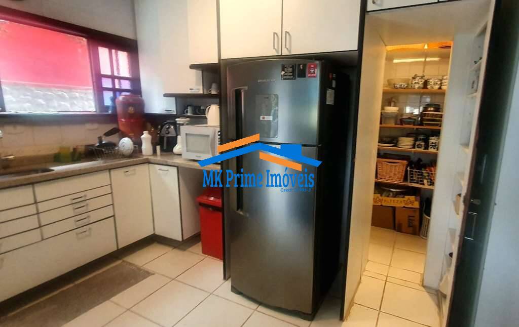 Casa de Condomínio à venda com 4 quartos, 213m² - Foto 31