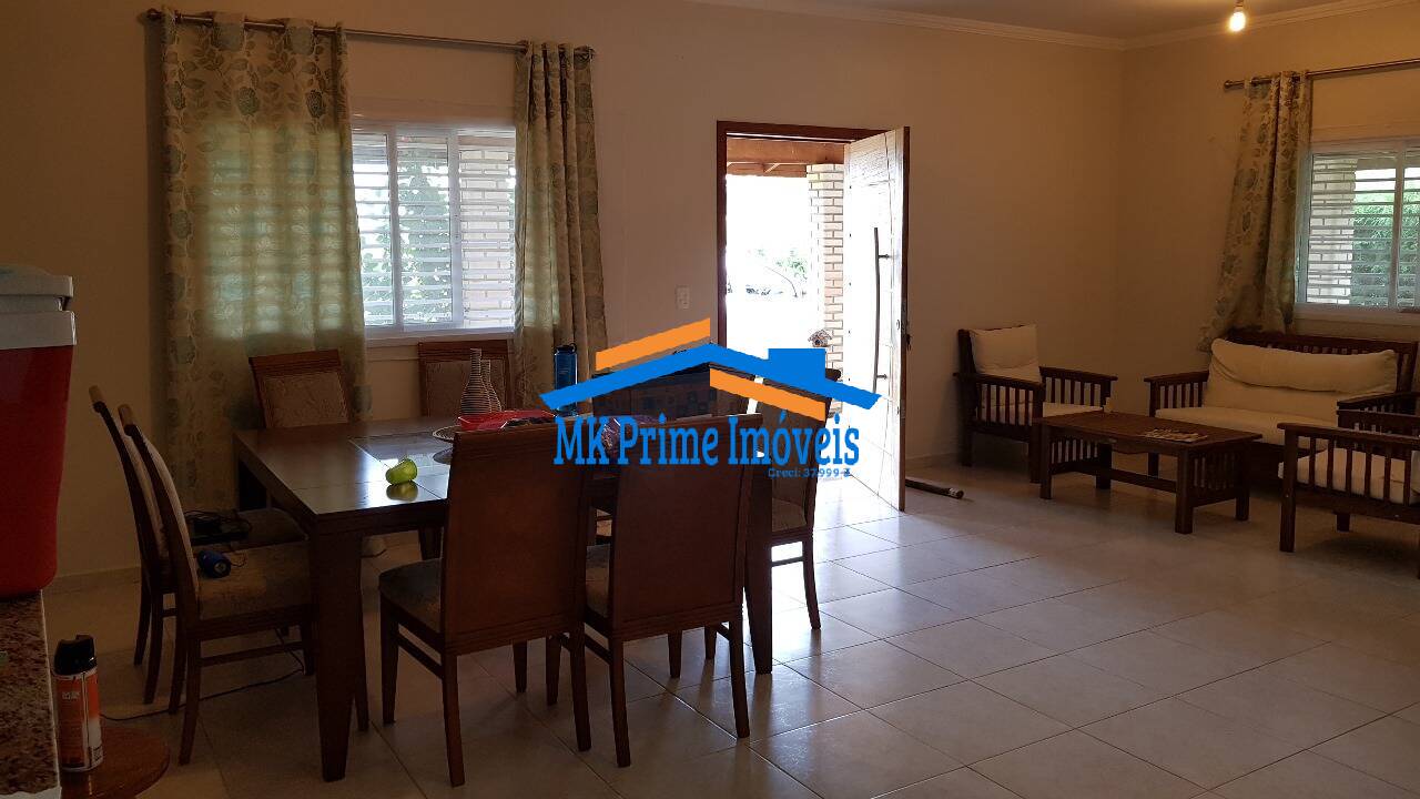 Chácara à venda com 3 quartos, 233m² - Foto 8