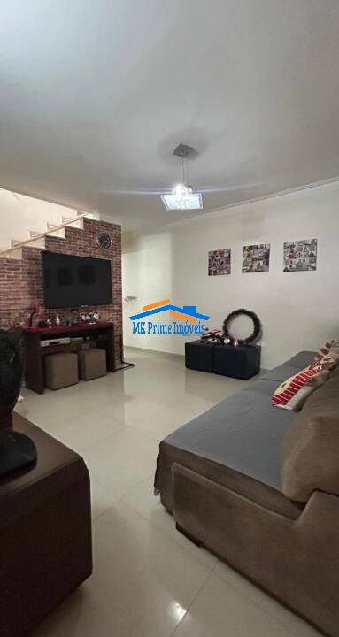 Sobrado à venda com 3 quartos, 160m² - Foto 1
