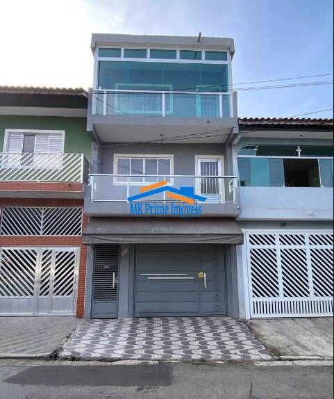 Casa à venda com 8 quartos, 125m² - Foto 1