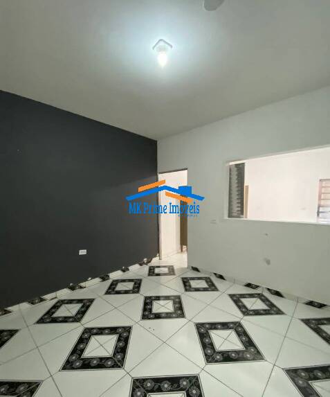Casa à venda com 8 quartos, 125m² - Foto 4