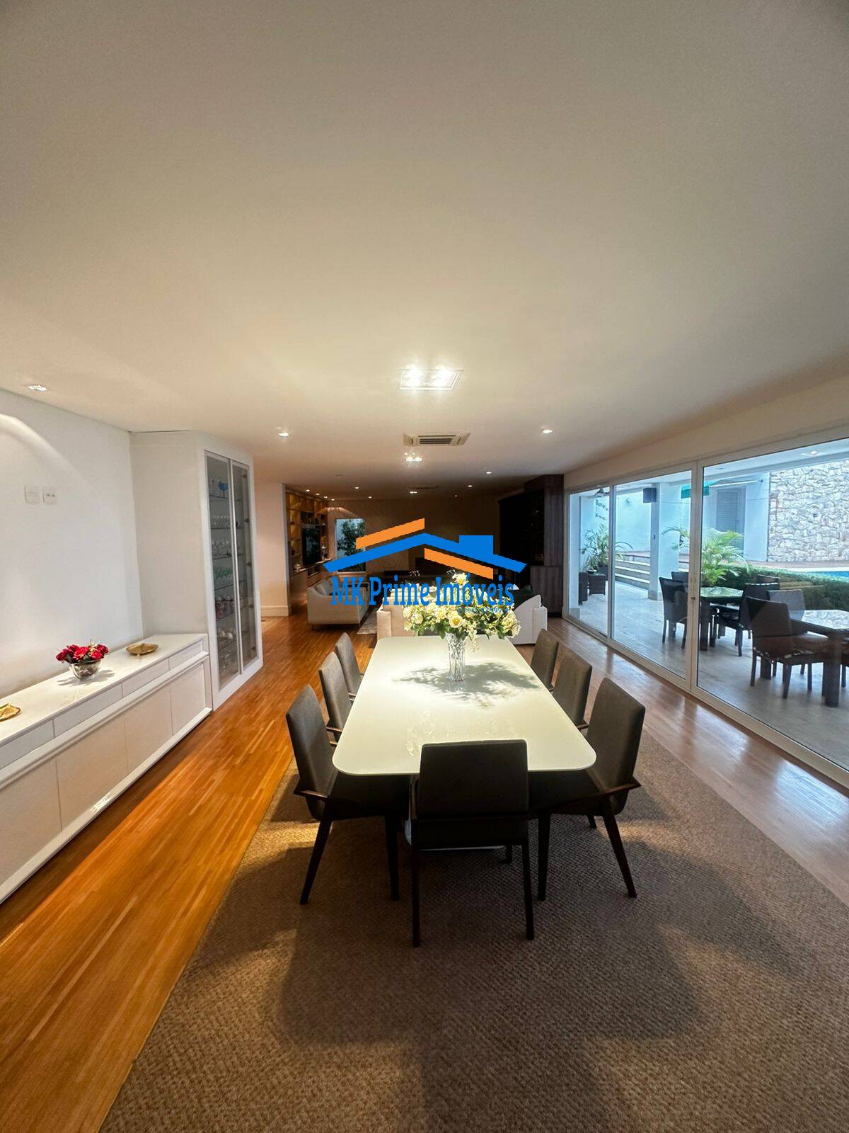 Casa de Condomínio à venda com 4 quartos, 740m² - Foto 1