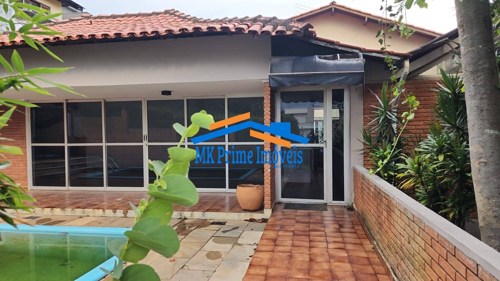 Casa de Condomínio à venda com 3 quartos, 320m² - Foto 1