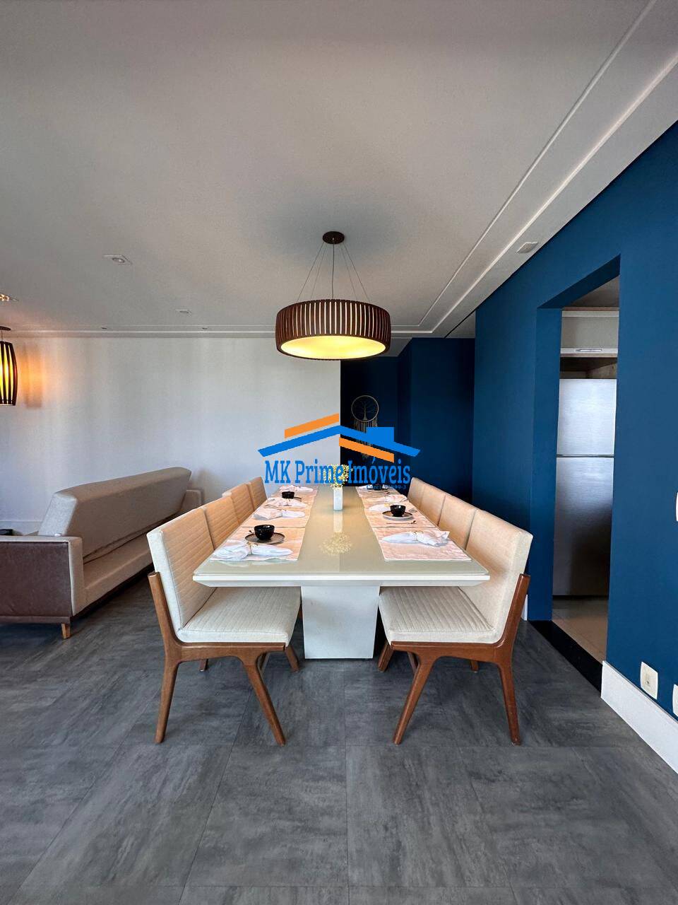 Apartamento à venda com 3 quartos, 155m² - Foto 2