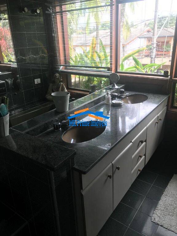 Casa de Condomínio à venda com 4 quartos, 310m² - Foto 25