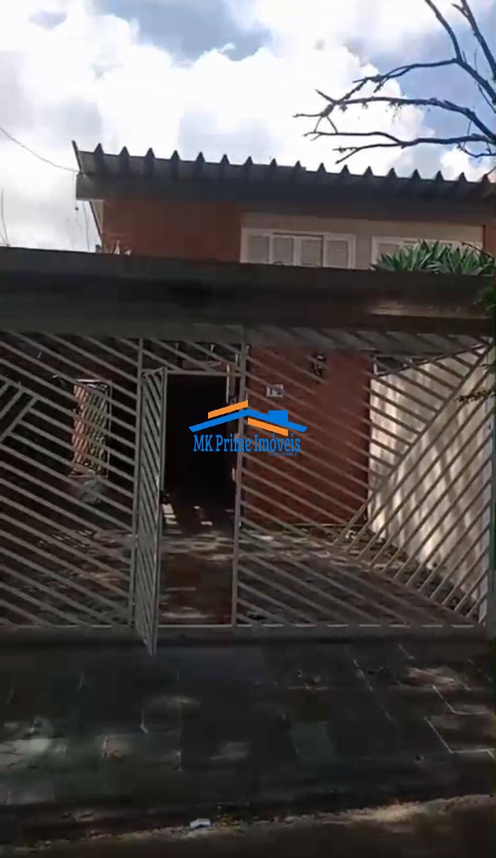 Sobrado à venda e aluguel com 3 quartos, 250m² - Foto 2