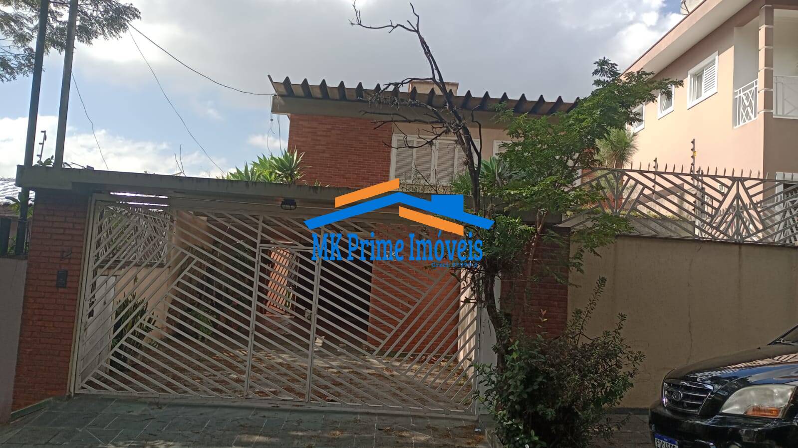 Sobrado à venda e aluguel com 3 quartos, 250m² - Foto 1