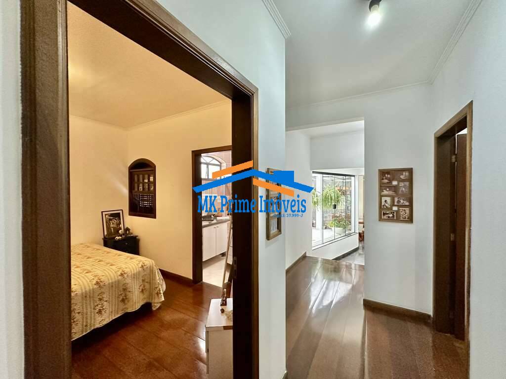 Sobrado à venda com 4 quartos, 432m² - Foto 41