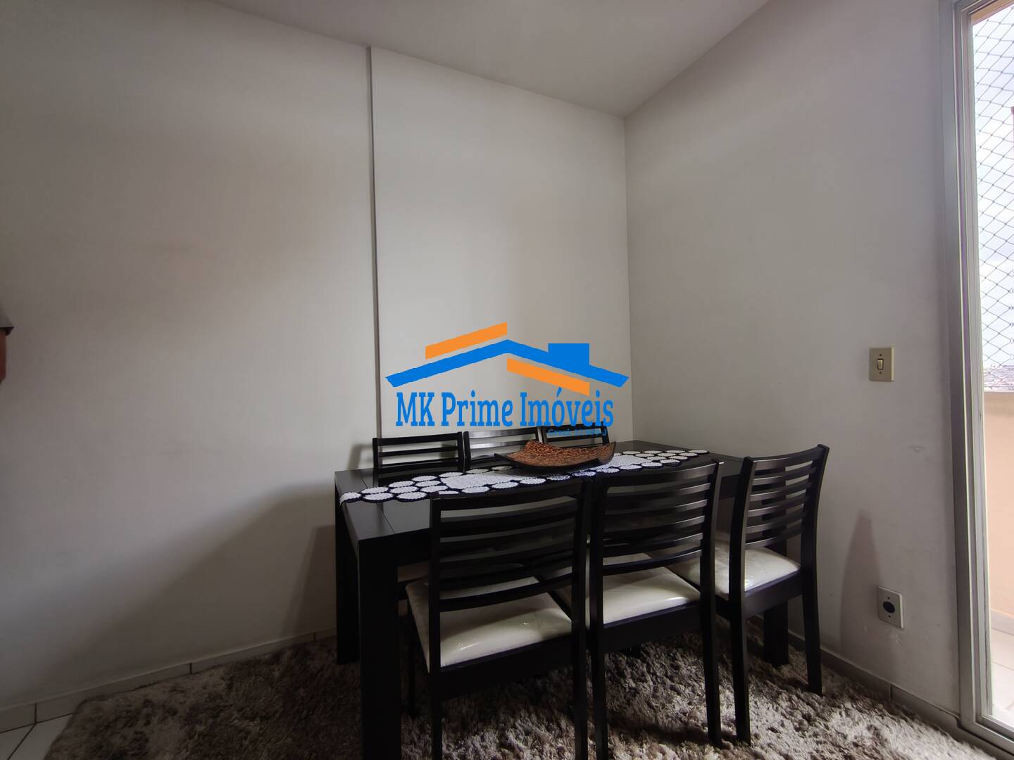 Apartamento à venda com 2 quartos, 61m² - Foto 4