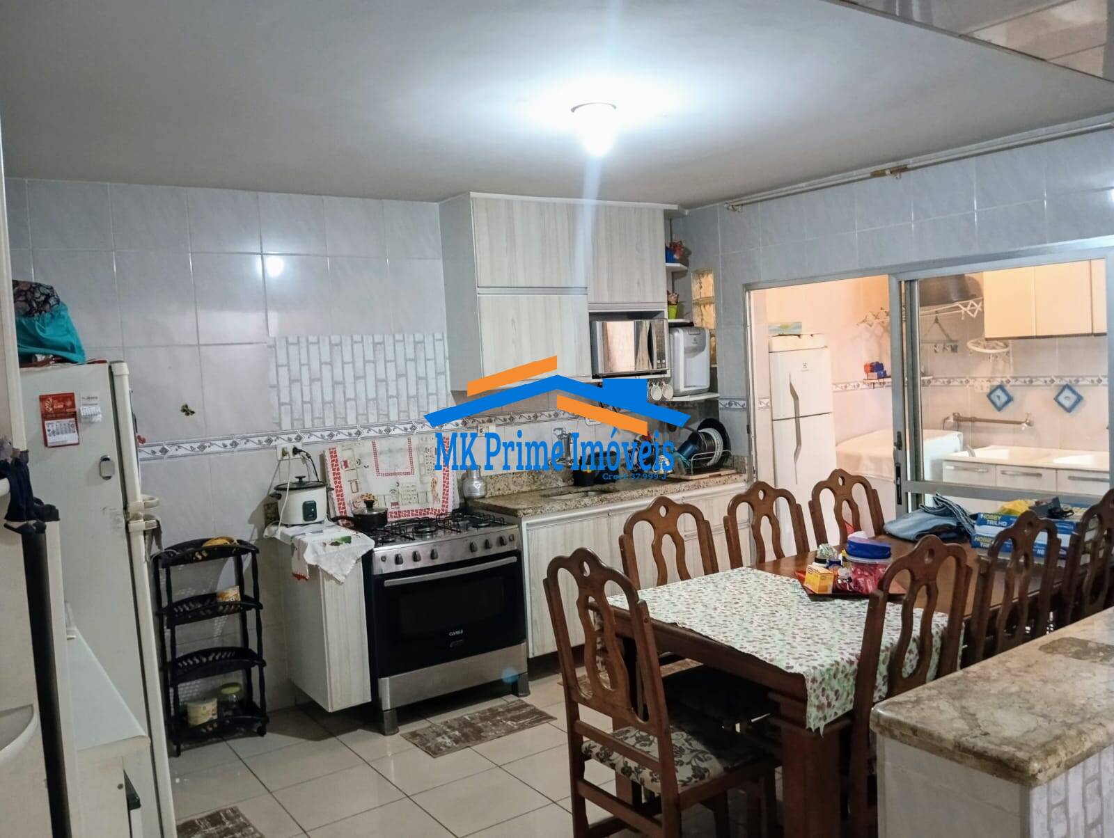 Casa à venda com 3 quartos, 271m² - Foto 3