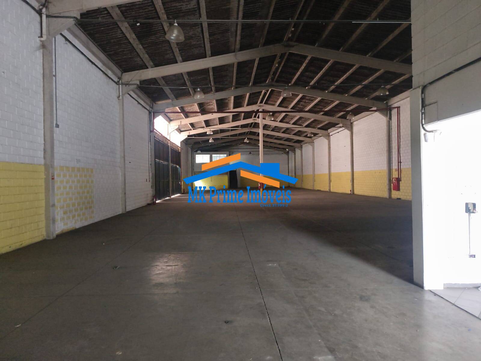Depósito-Galpão, 2400 m² - Foto 1