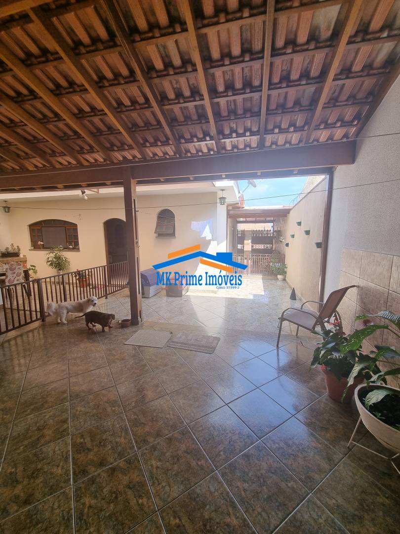 Casa, 3 quartos, 246 m² - Foto 30