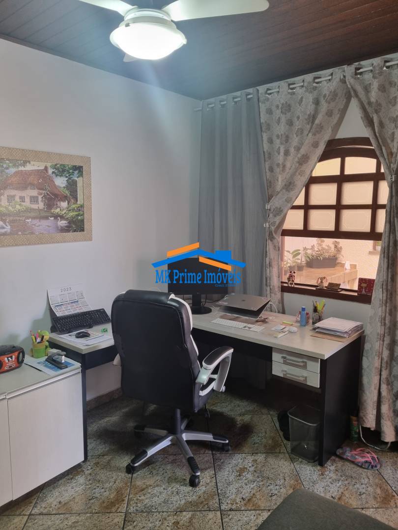 Casa, 3 quartos, 246 m² - Foto 17