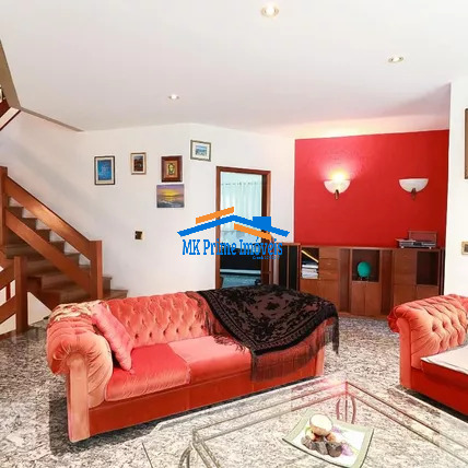 Casa de Condomínio para alugar com 4 quartos, 477m² - Foto 2