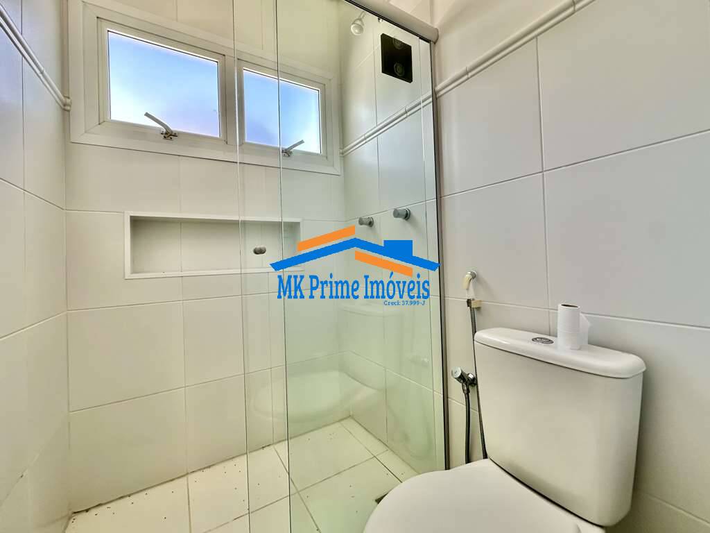 Casa de Condomínio para alugar com 4 quartos, 358m² - Foto 43