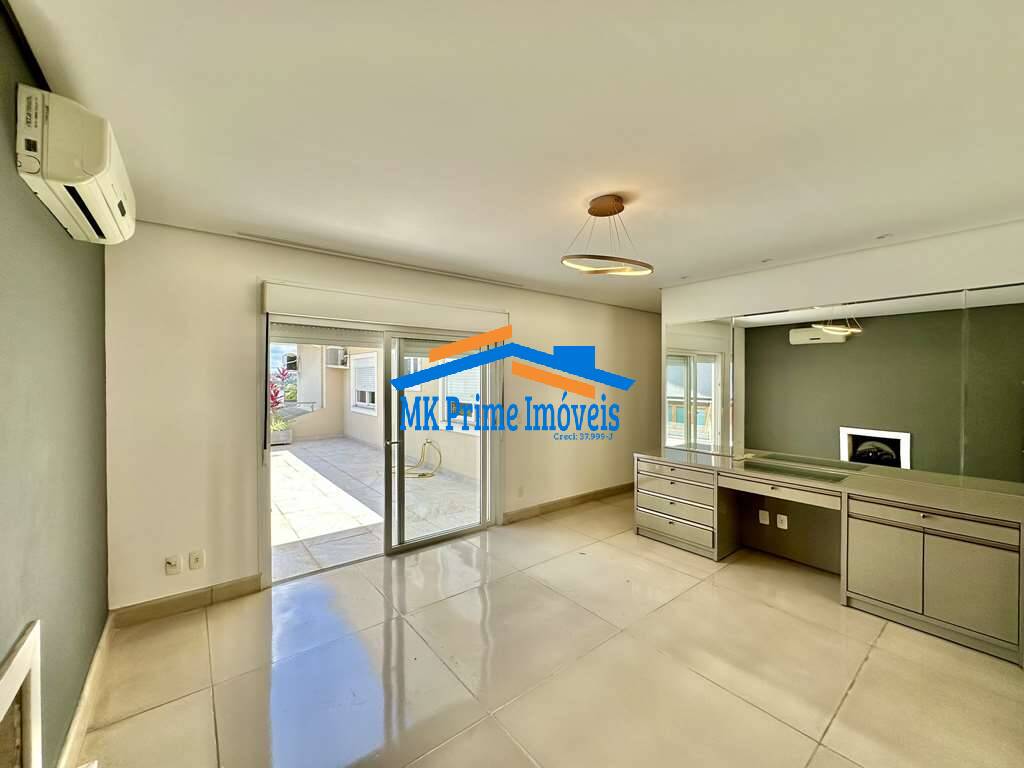 Casa de Condomínio para alugar com 4 quartos, 358m² - Foto 32