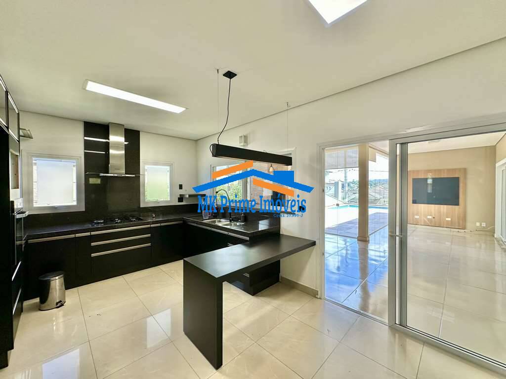 Casa de Condomínio para alugar com 4 quartos, 358m² - Foto 18