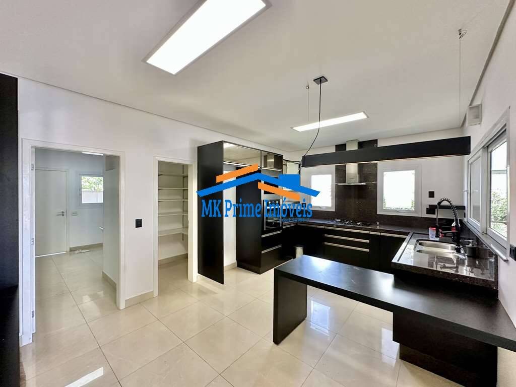Casa de Condomínio para alugar com 4 quartos, 358m² - Foto 17