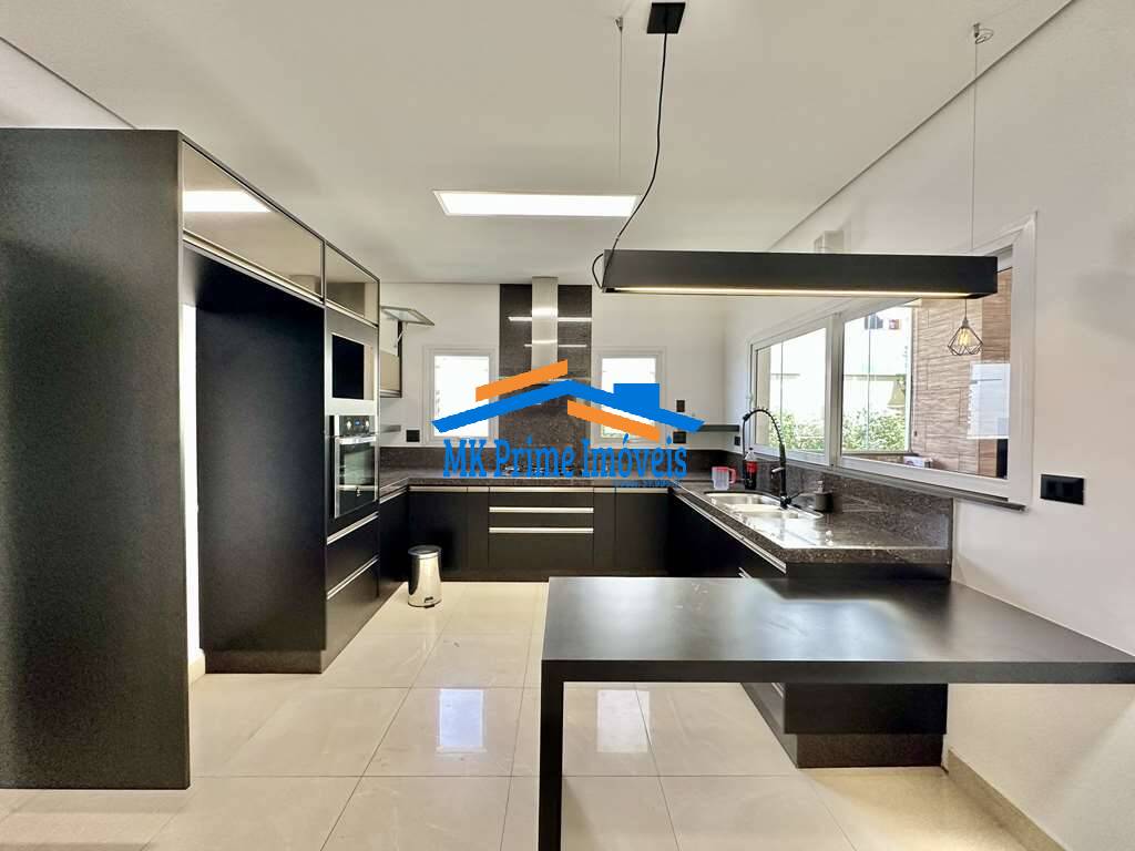 Casa de Condomínio para alugar com 4 quartos, 358m² - Foto 19