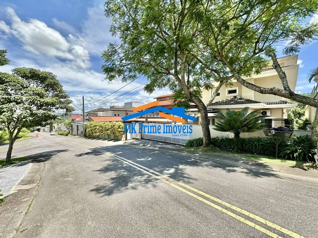 Casa de Condomínio para alugar com 4 quartos, 358m² - Foto 4