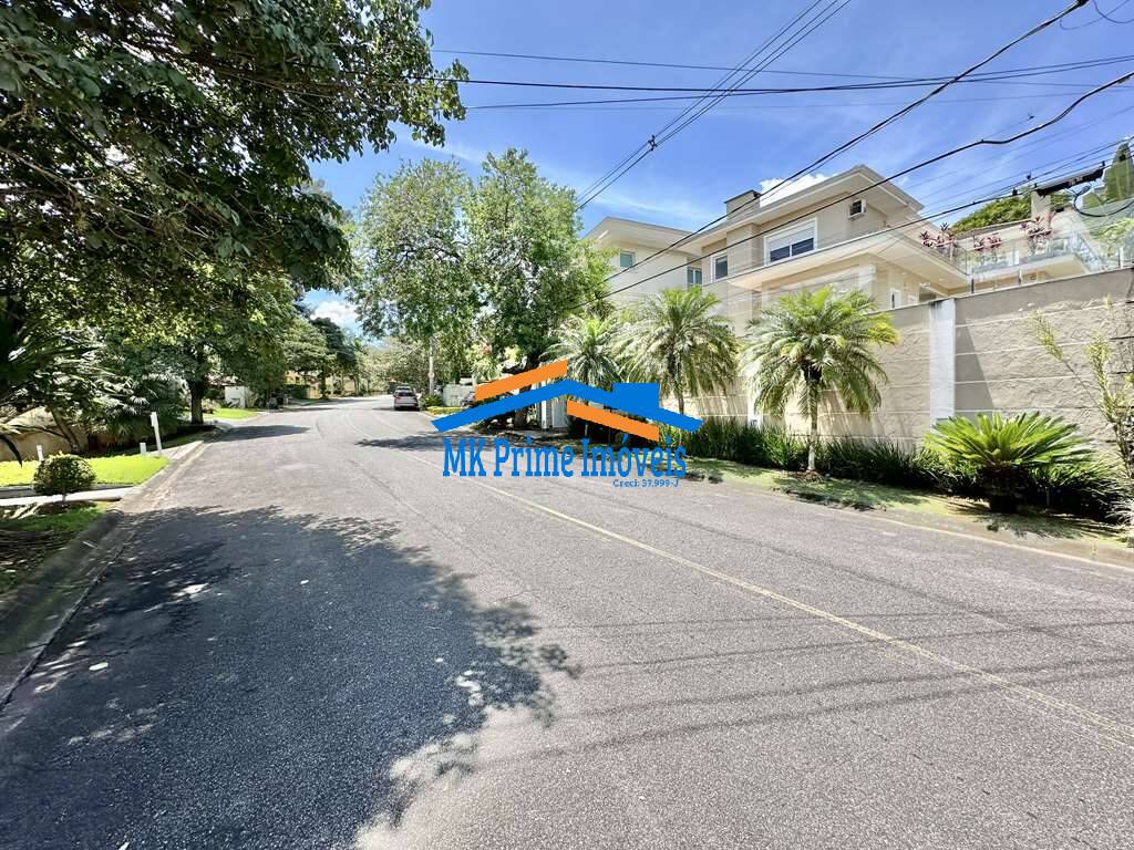 Casa de Condomínio para alugar com 4 quartos, 358m² - Foto 60