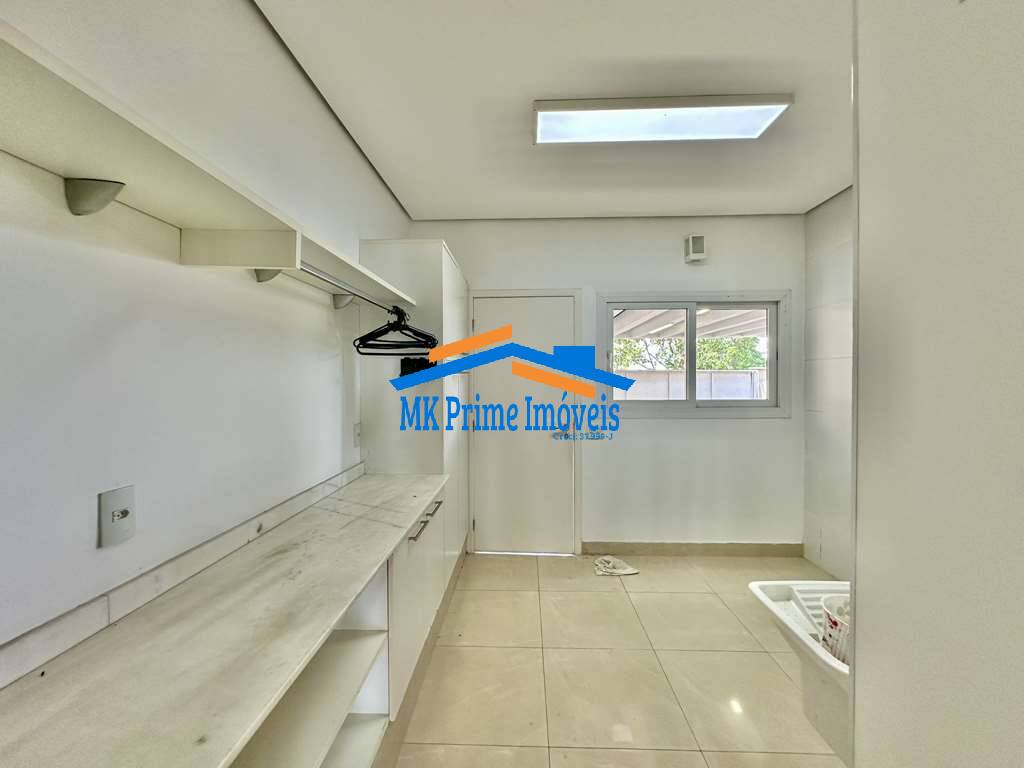 Casa de Condomínio para alugar com 4 quartos, 358m² - Foto 52