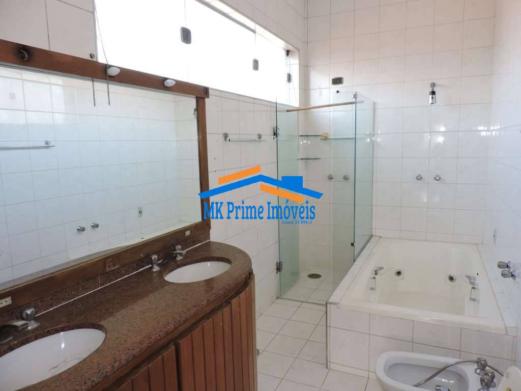 Casa de Condomínio para alugar com 3 quartos, 320m² - Foto 24