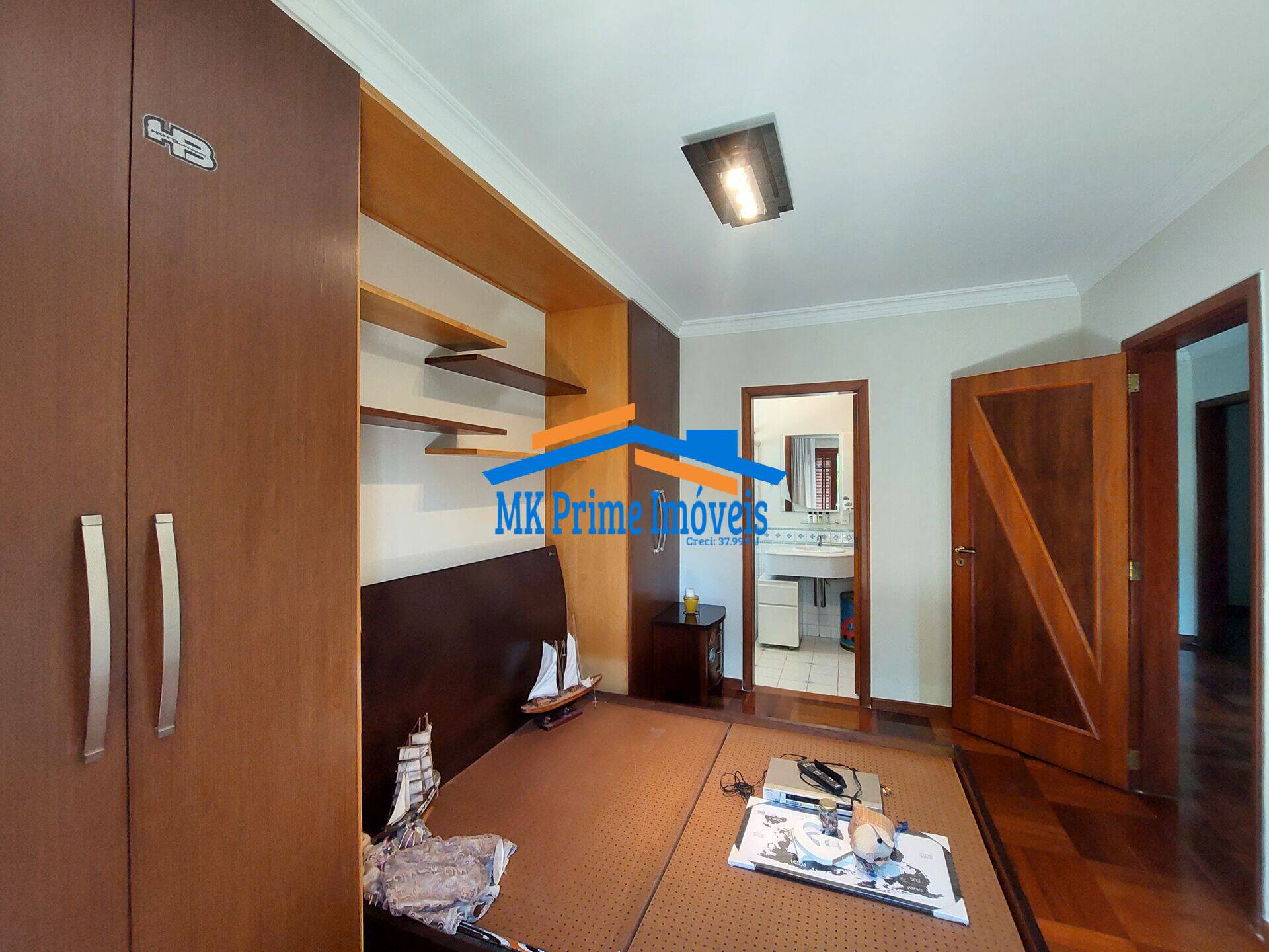 Casa de Condomínio para alugar com 4 quartos, 436m² - Foto 31