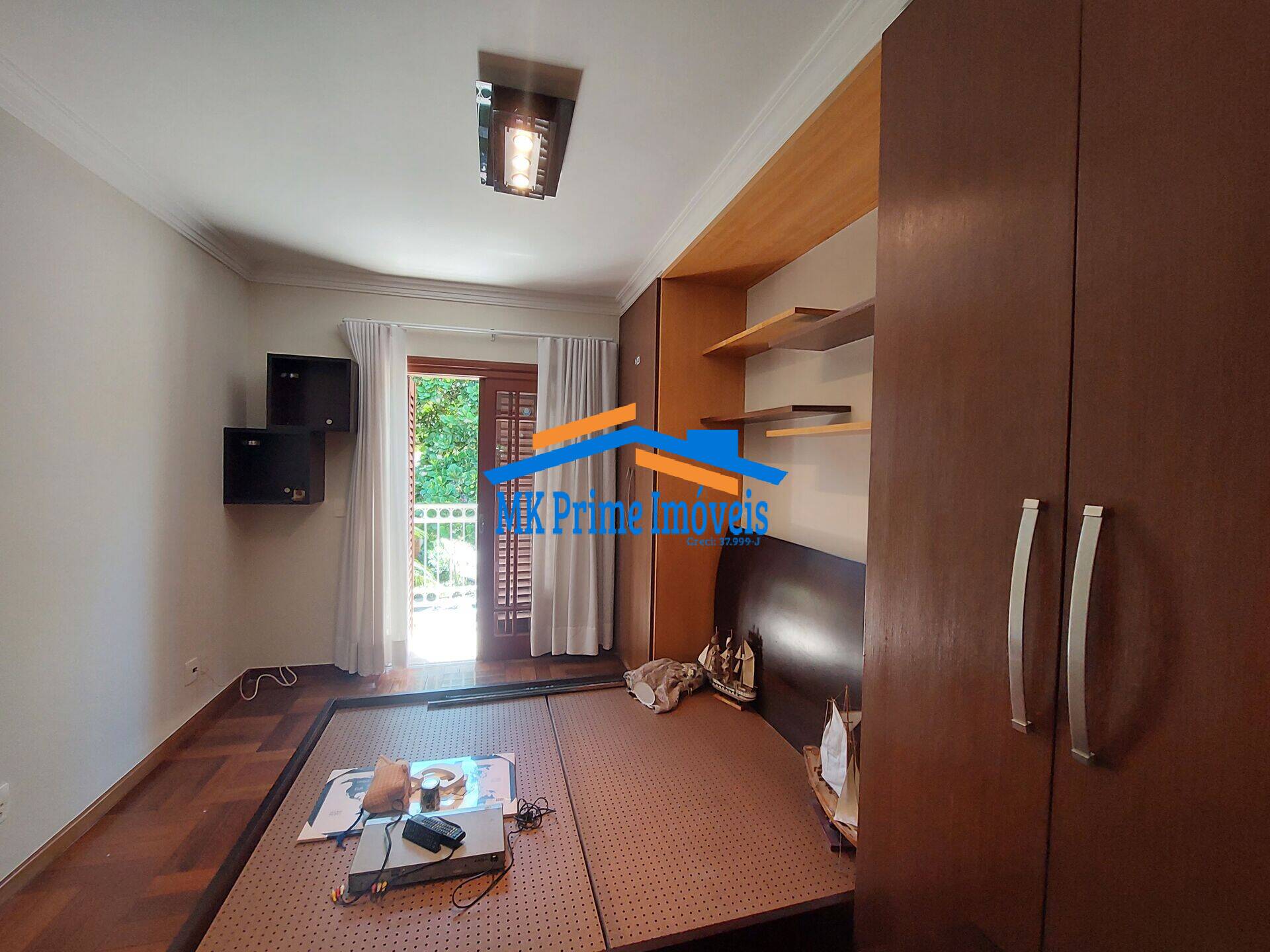 Casa de Condomínio para alugar com 4 quartos, 436m² - Foto 32