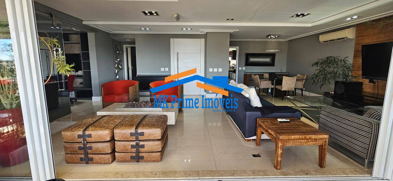 Apartamento para alugar com 4 quartos, 206m² - Foto 2