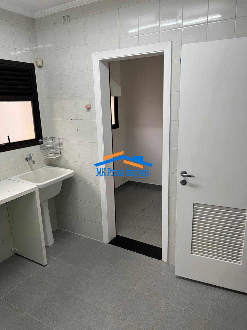Apartamento para alugar com 3 quartos, 220m² - Foto 8