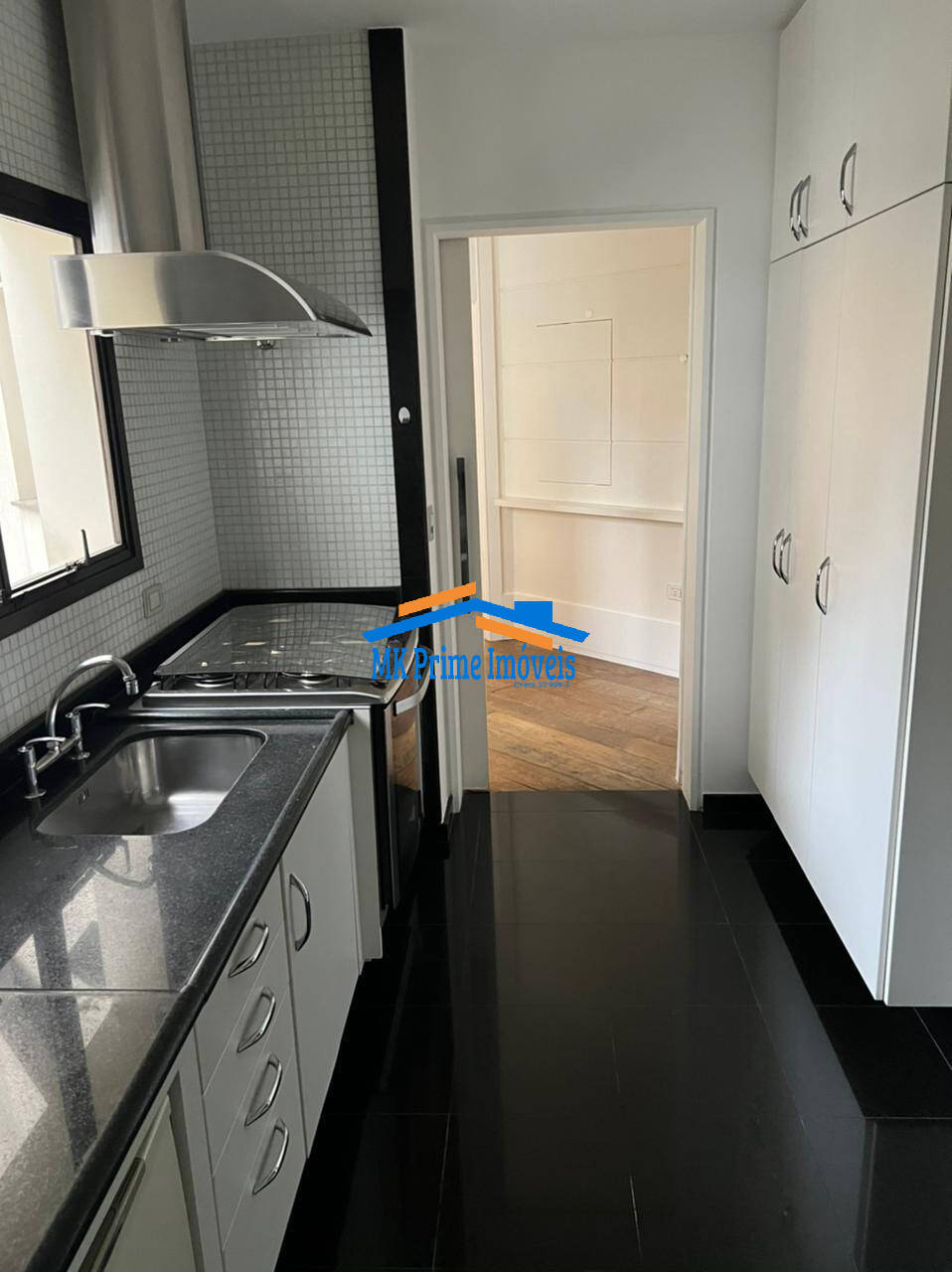 Apartamento para alugar com 3 quartos, 220m² - Foto 26