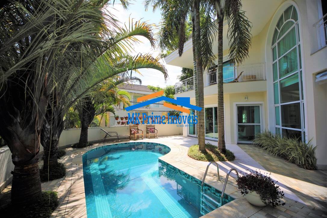 Casa de Condomínio para alugar com 4 quartos, 570m² - Foto 28